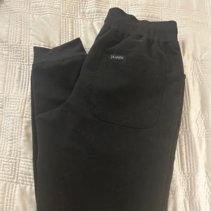 Jaanuu Men’s Jogger Scrubs